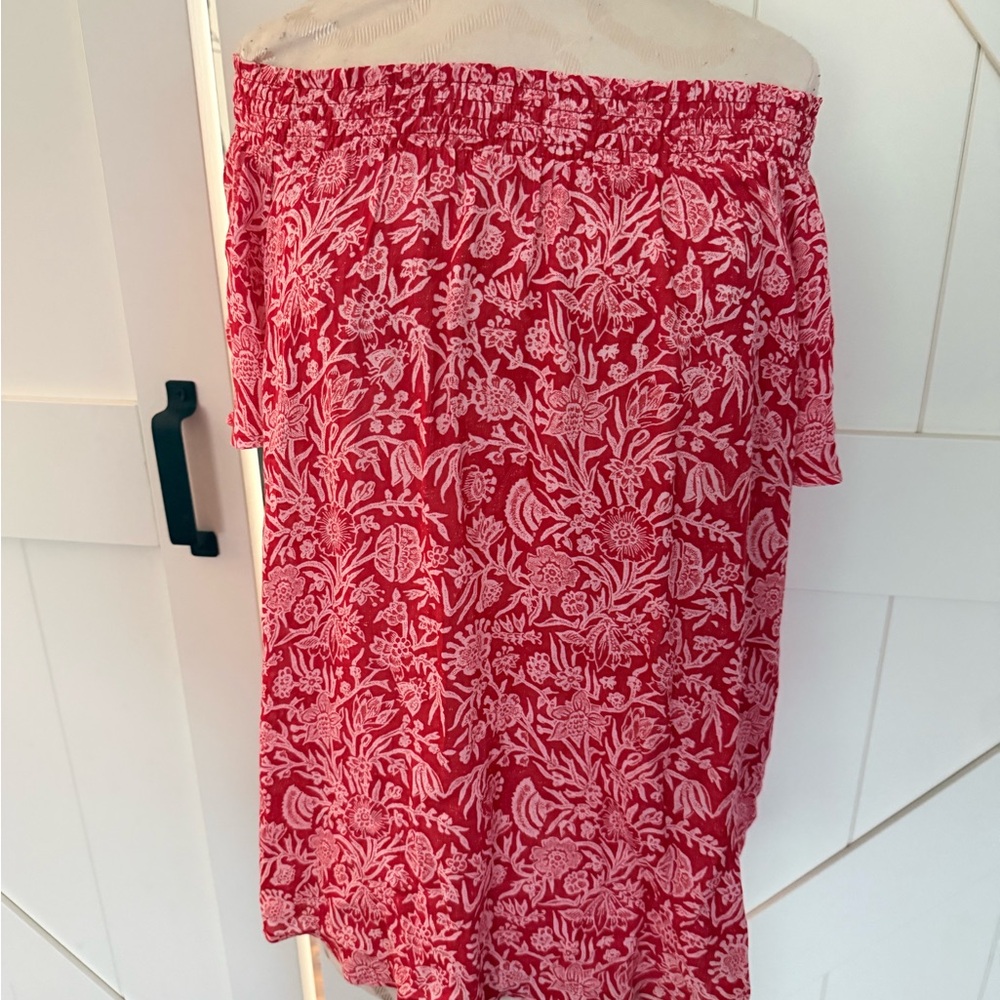 Off-Shoulder Floral Red & White shirt